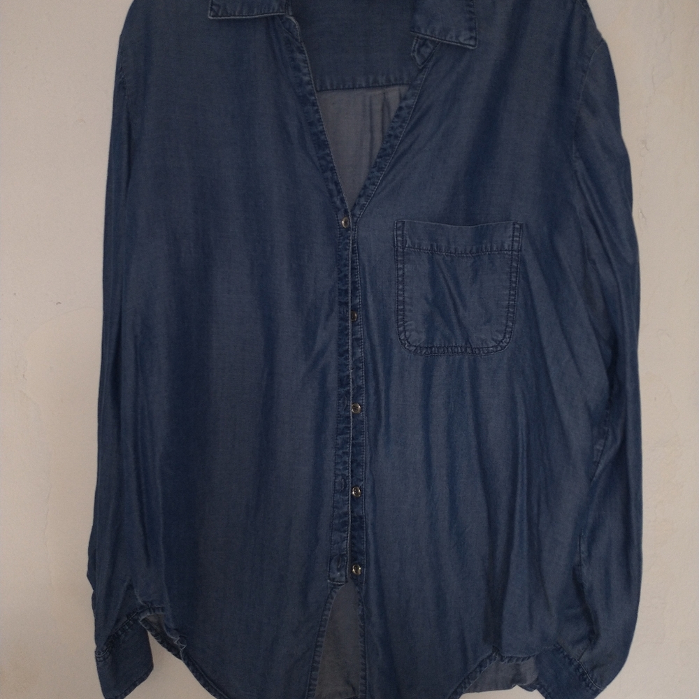 XL Denim button down blouse.